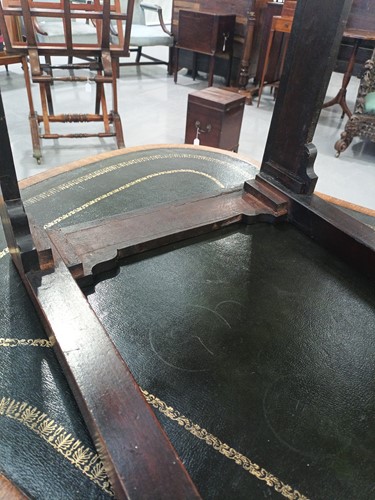 Lot 99 - An unusual George III mahogany 'Butler's...