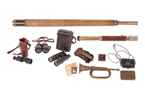 Lot 171 - A small collection of militaria, to include an...