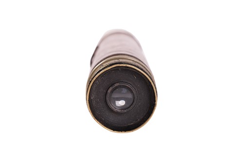 Lot 171 - A small collection of militaria, to include an...