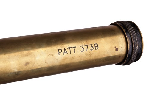 Lot 171 - A small collection of militaria, to include an...