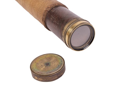 Lot 171 - A small collection of militaria, to include an...