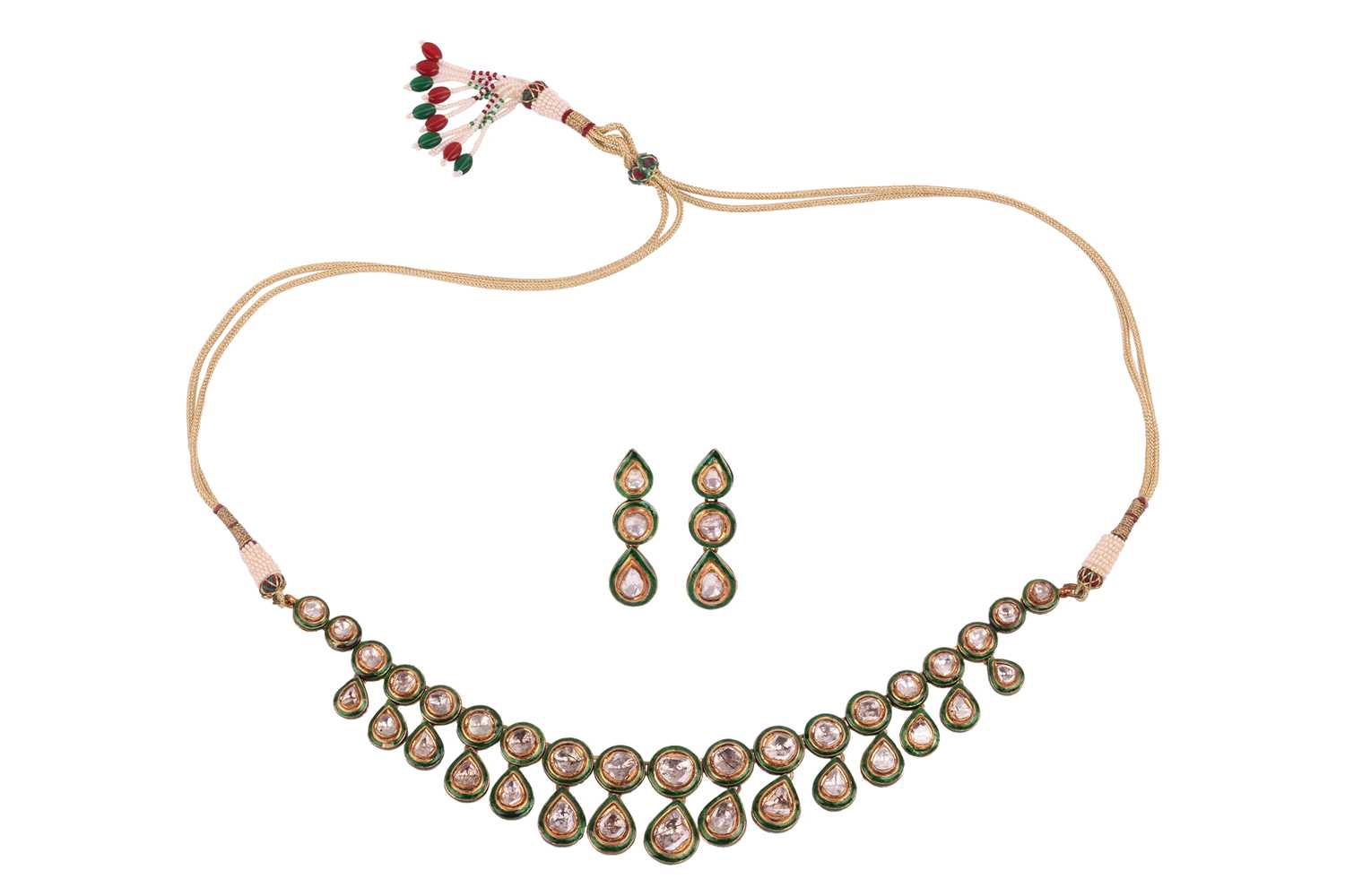 Lot 212 - An Indian diamond-set fringe necklace and...