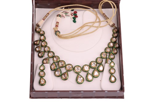 Lot 212 - An Indian diamond-set fringe necklace and...