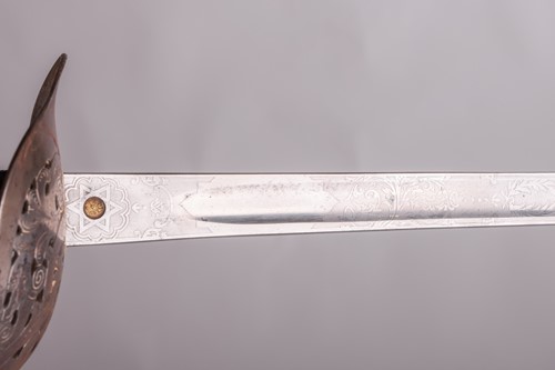 Lot 157 - A Victorian 1897-type officer's sword and...