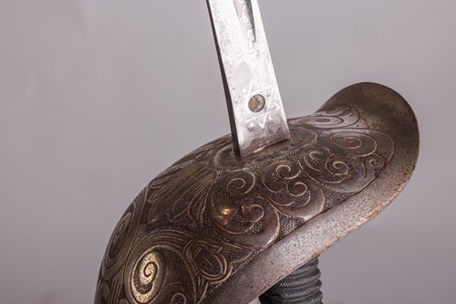 Lot 157 - A Victorian 1897-type officer's sword and...