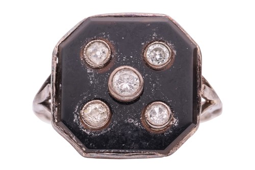 Lot 152 - A diamond and onyx panel ring, of dice design,...