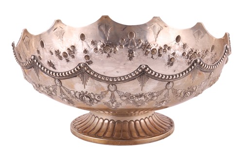 Lot 353 - A Victorian silver pedestal bowl by Horace...