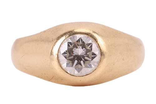 Lot 190 - A diamond-set gypsy ring in 18ct yellow gold,...