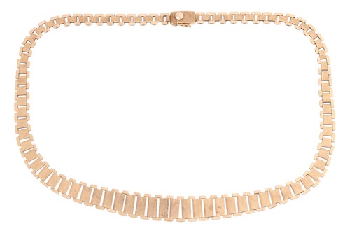 Lot 82 - A graduated brick link necklace, with a...