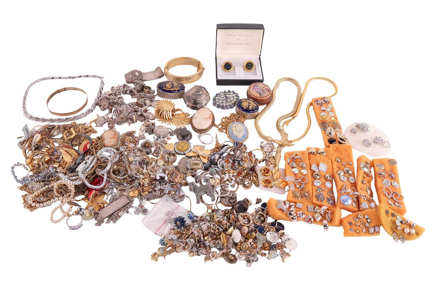 Lot 6 - A large group of costume jewellery, comprising...