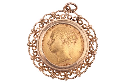 Lot 4 - A Queen Victoria full sovereign pendant,...