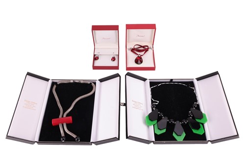 Lot 104 - A Baccarat 'Psydélic' necklace and earrings...