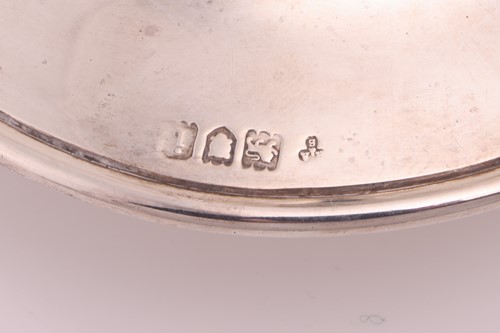 Lot 87 - A George III twin-handled circular bowl with...
