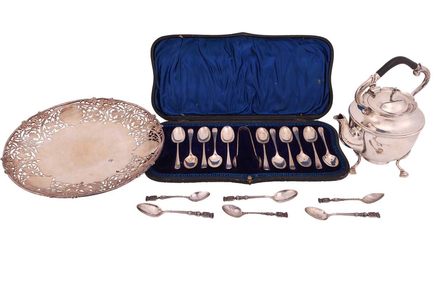 Lot 109 - A 20th-century circular silver pierced cake...