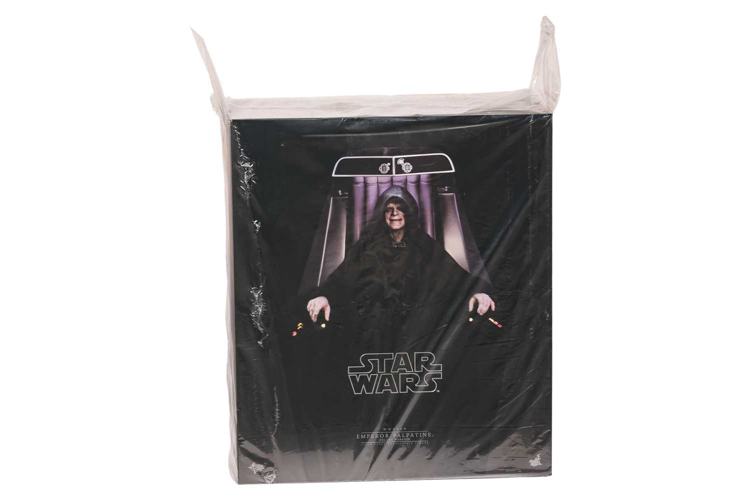 Lot 47 - A Star Wars Hot Toys Emperor Palpatine (Deluxe...