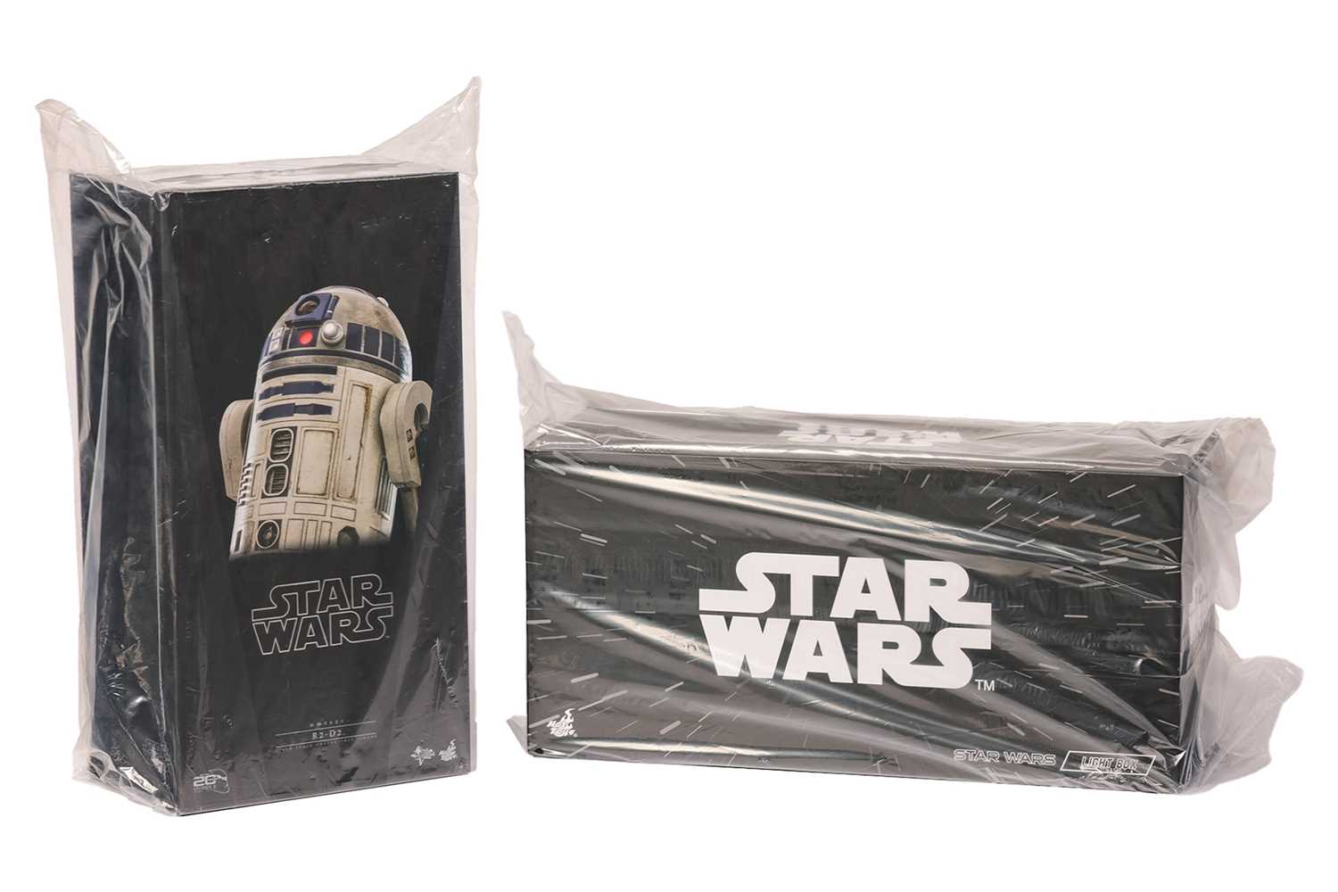 Lot 69 - A Star Wars Hot Toys R2-D2 1:6 Figure MMS651,...