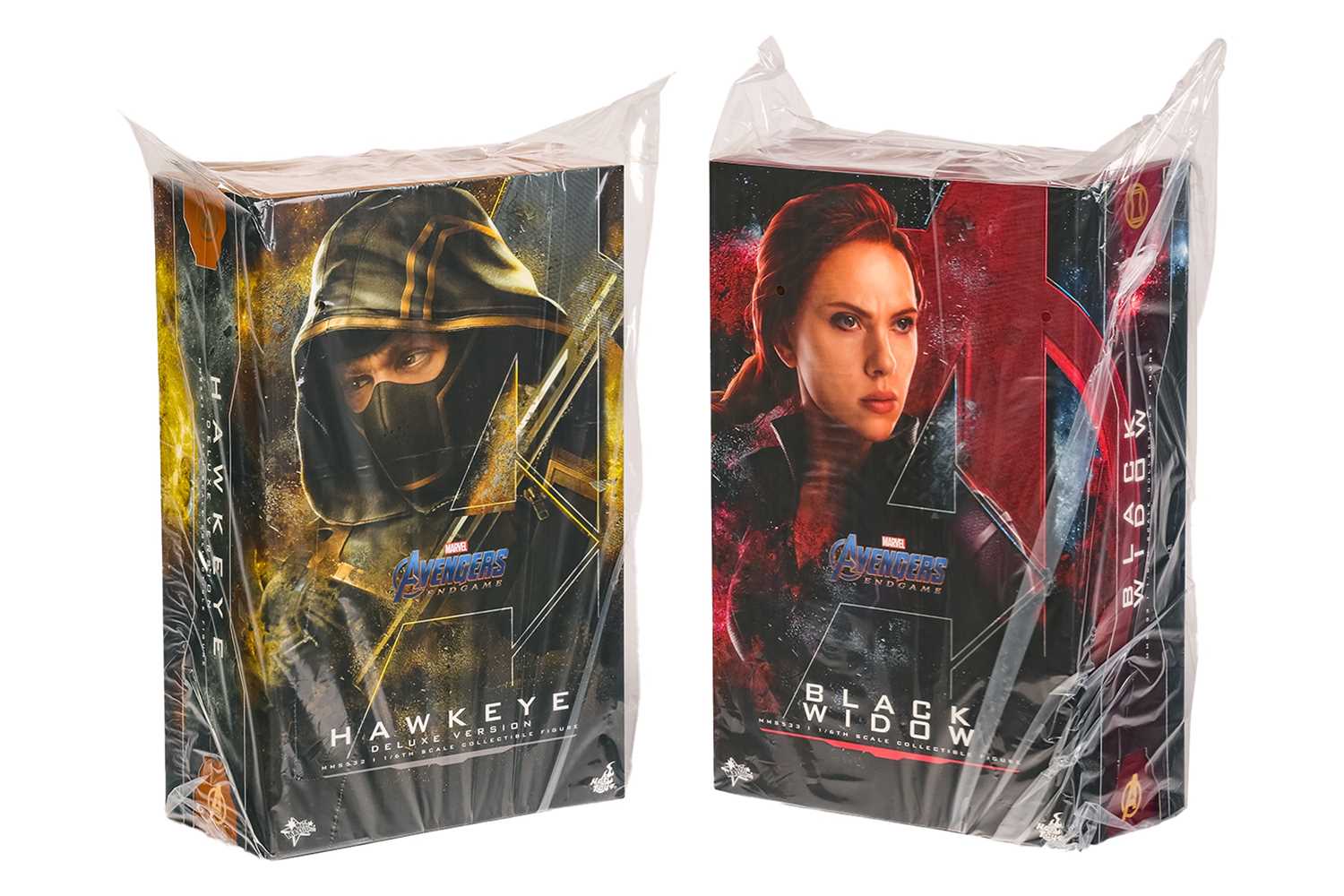 Lot 119 - An Avengers Endgame Hot Toys Hawkeye (Deluxe...