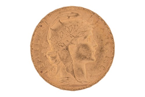 Lot 18 - A France 1904 gold 20 Francs coin with...
