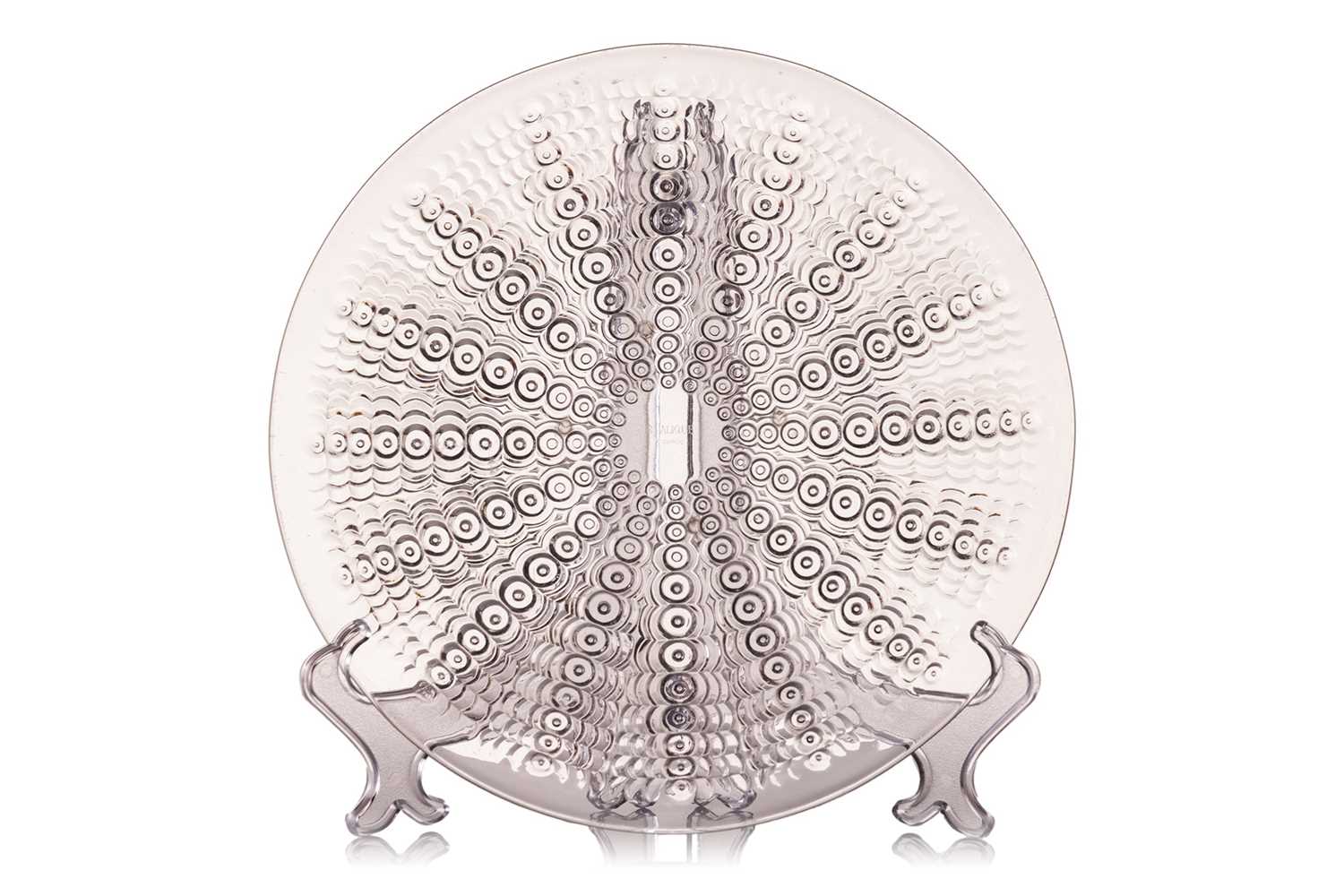Lot 197 - Rene Lalique (French, 1869-1945), an Oursins