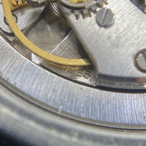 Lot 135 - Rolex Oyster Date Reference: 6694 Serial:...