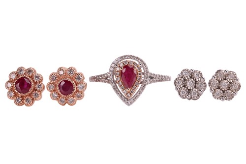 Lot 58 - A small collection of jewellery by Effy; to...