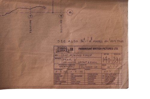 Lot 26 - Lara Croft: Tomb Raider (2001) – Lara Croft:...