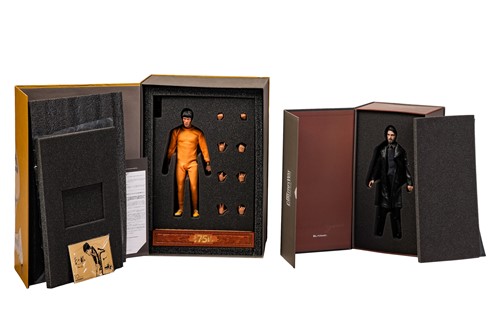Lot 9 - Three 1:6 scale collectible figures,...