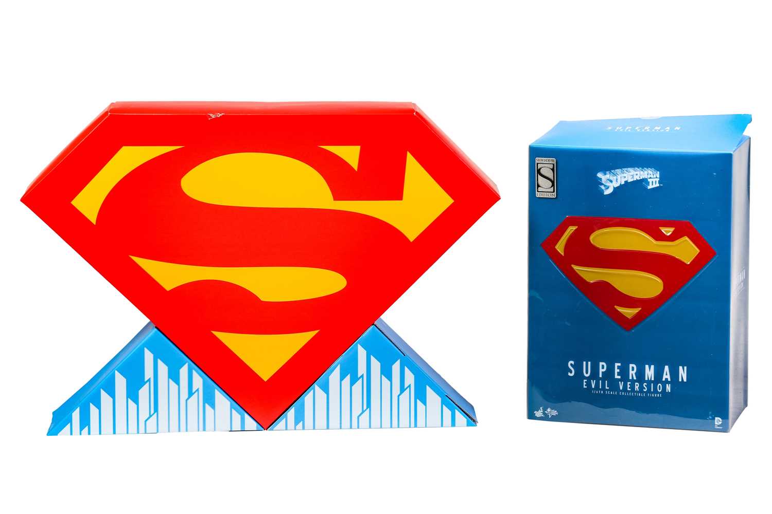 Lot 15 - A Hot Toys 'Superman The Movie' 1:6 scale...