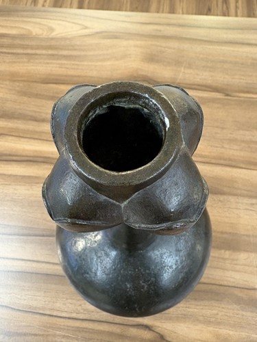 Lot 50 - A Chinese Han Dynasty archaic bronze,...