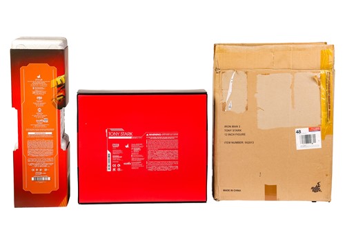 Lot 29 - A Hot Toys 'Avengers Age of Ultron Hulkbuster...