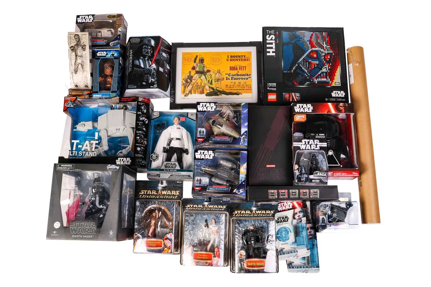 Lot 74 - A collection of Star Wars collectibles, to...