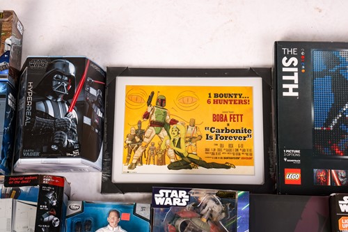 Lot 74 - A collection of Star Wars collectibles, to...
