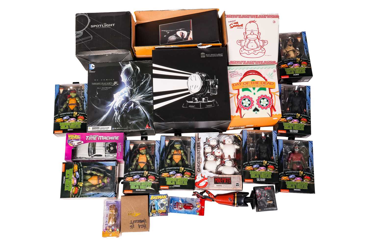 Lot 78 - A large collection of collectible items, to...