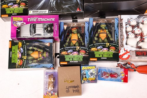 Lot 78 - A large collection of collectible items, to...