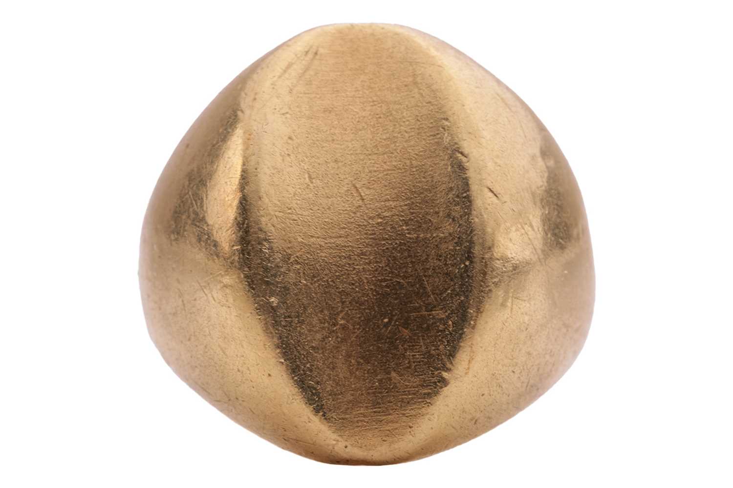 Lot 48 - A modernist ring, featuring a central concave...