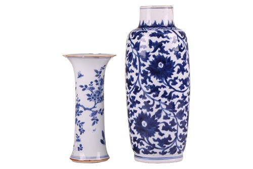 Lot 75 - A Chinese Kangxi blue and white porcelain...