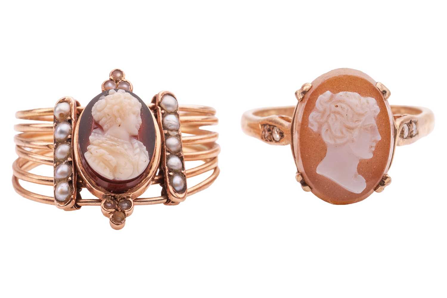 Lot 159 - Two cameo rings, the first comprising a cameo...