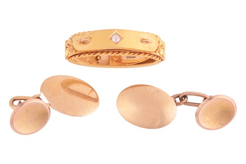Lot 87 - A diamond-set 15ct gold scarf clip and a pair...