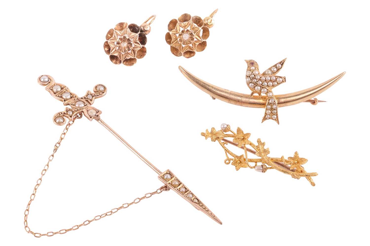 Lot 91 - Three seed pearl brooches and a pair of...