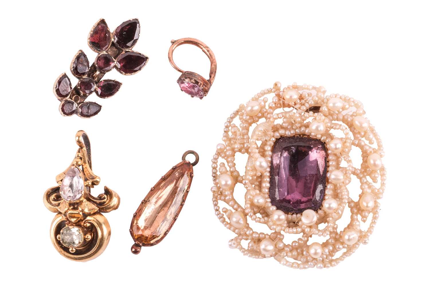 Lot 70 - A small group of Early 19th Century jewellery...