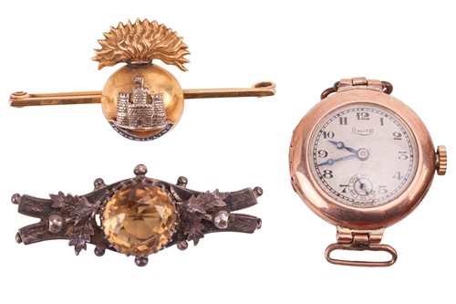 Lot 84 - A group of of items to include; two signet...