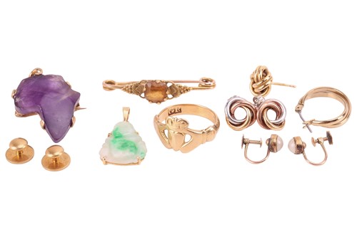 Lot 130 - A collection of jewellery, comprising an...