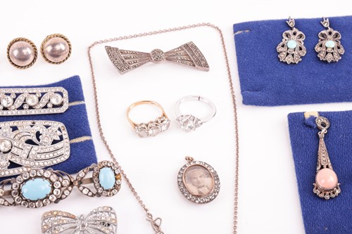 Lot 127 - A group lot of antique paste-set jewellery, to...