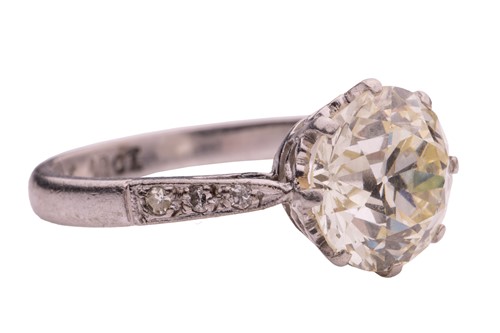 Lot 103 - A diamond solitaire ring; comprising a...