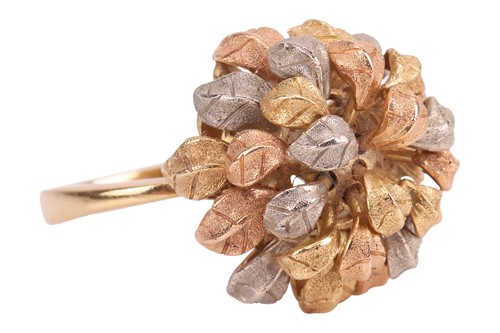 Lot 12 - A foliate cluster ring in tricoloured 18ct...