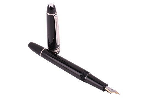 Lot 78 - Montblanc - a Meisterstück Classique fountain...