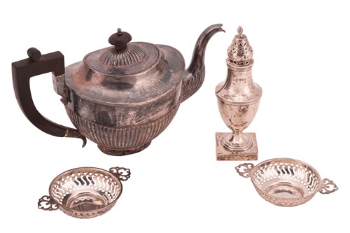 Lot 92 - An Edwardian silver sugar sifter, of typical...