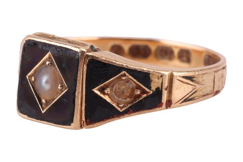 Lot 93 - An 18ct gold split pearl and black enamel...