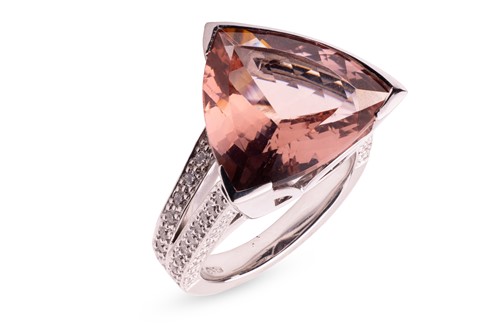 Lot Boodles - a morganite and diamond cocktail...