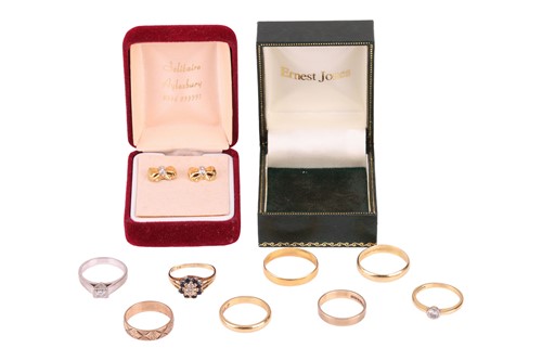 Lot 7 - Eight rings and a pair of earrings; to include...